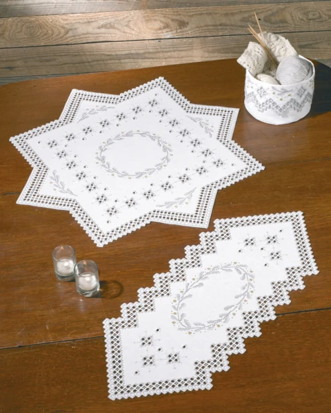 Broderikit Hardanger krans 28 x 67 cm