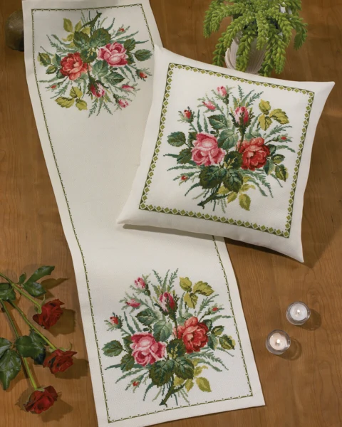 Broderikit Rosa og røde roser 43 x 43 cm