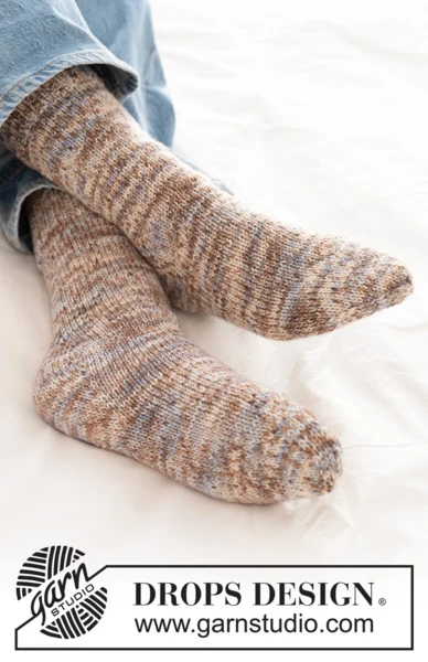 265-21 Moonlight Mover Socks by DROPS Design