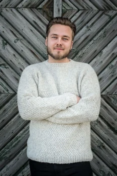 Herresweater i dobbelt perlestrik