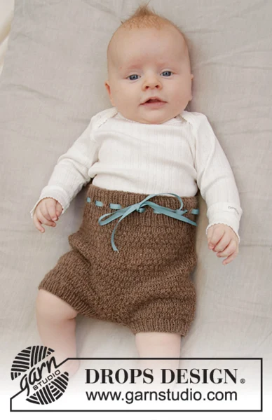 33-23 Shorts and Sweet by DROPS Design