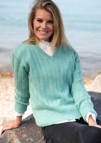 1805 Sweater med lodrette hulrækker