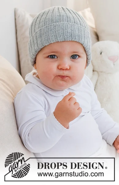 Little Pearl Hat by DROPS Design
