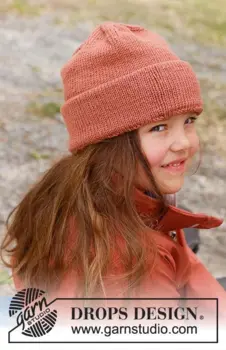 44-9 October Smiles Hat by DROPS Design