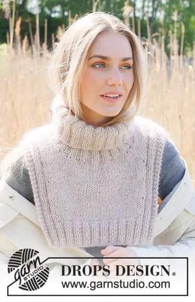 234-40 Vilda Neck Warmer by DROPS Design