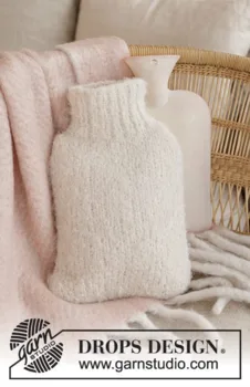0-1591 'Tis the Season to be Cosy by DROPS Design