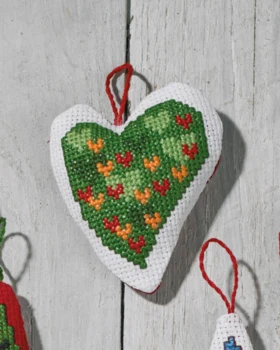 Broderikit Hjerter 7 x 8 cm