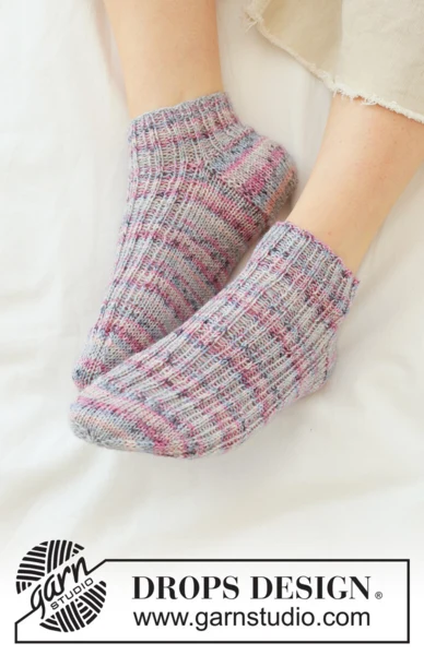 265-28 Purple Pop Socks by DROPS Design