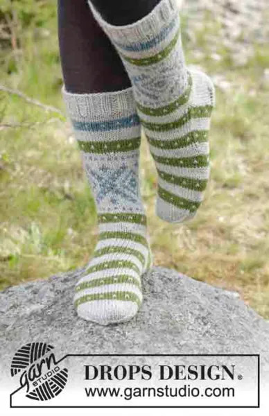 180-23 Nova Scotia Toes by DROPS Design