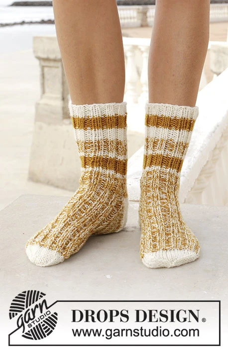 189-32 Sunny Feet by DROPS Design