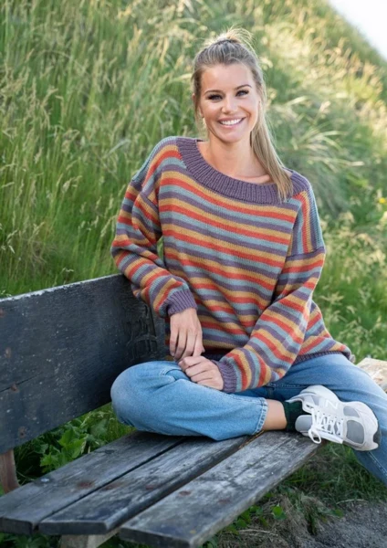1804 Stribet sweater i fire farver