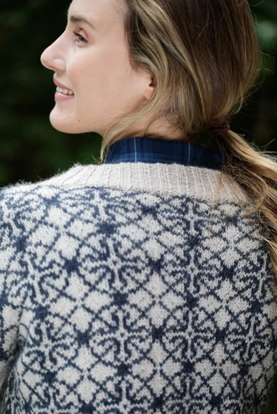 DG392-10 Eira Genser