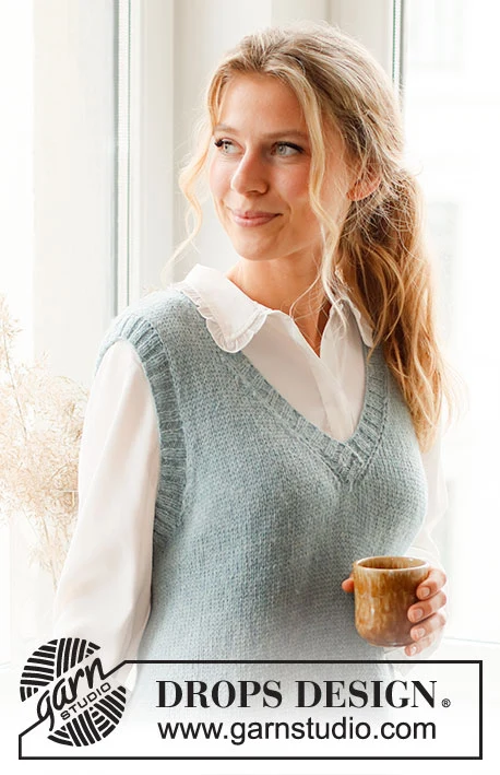 220-43 Audrey Vest by DROPS Design
