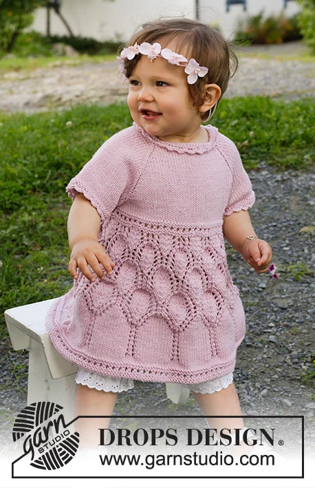 38-2 Little Miss Daisy by DROPS Design