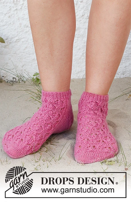 223-41 Raspberry Racers by DROPS Design