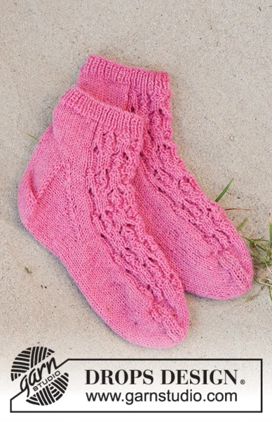 223-41 Raspberry Racers by DROPS Design