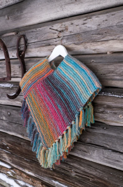 92378 Enkel rätstickad barnponcho i Cookie