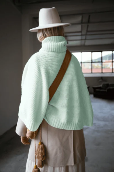 DG 443-19F FLORENCE PONCHO & HALSTUBE