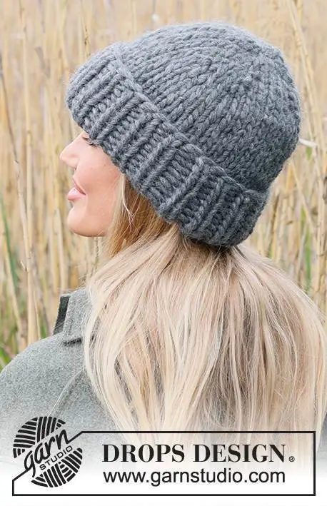 234-34 Polar Night Hat by DROPS Design
