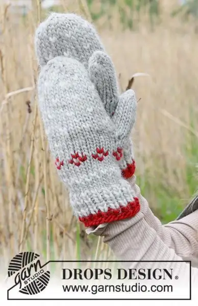 234-59 Christmas Sparkle Mittens by DROPS Design