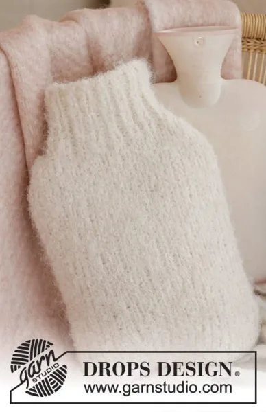 0-1591 'Tis the Season to be Cosy by DROPS Design