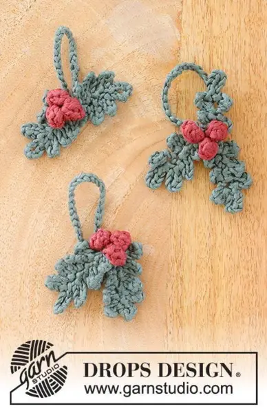 0-1588 Holly Napkin Rings by DROPS Design