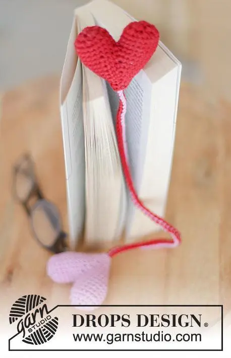 0-1592 Book Lovers by DROPS Design