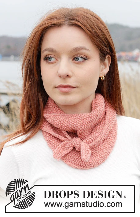 242-21 Pretty Peach Shawl by DROPS Design