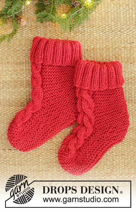 242-68 Jolly Cable Slippers by DROPS Design