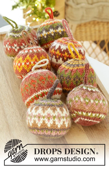 0-1607 Jolly Holly Days by DROPS Design