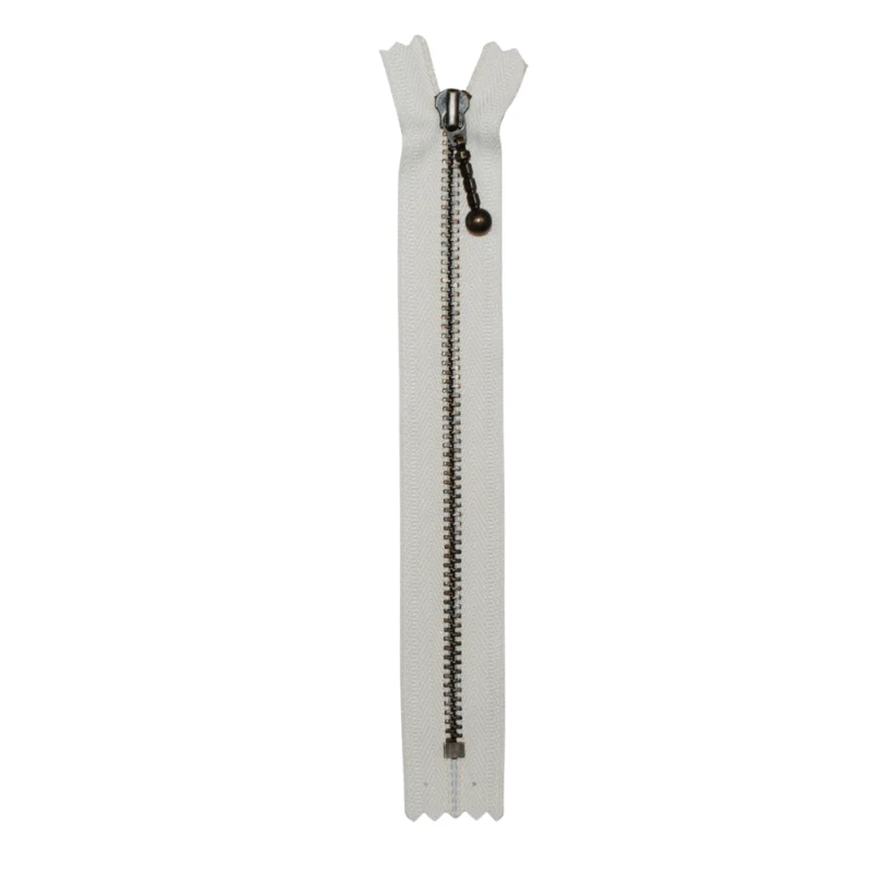 YKK Fast Lyslås Antik Messing 4 mm 14 cm 841 Ecru
