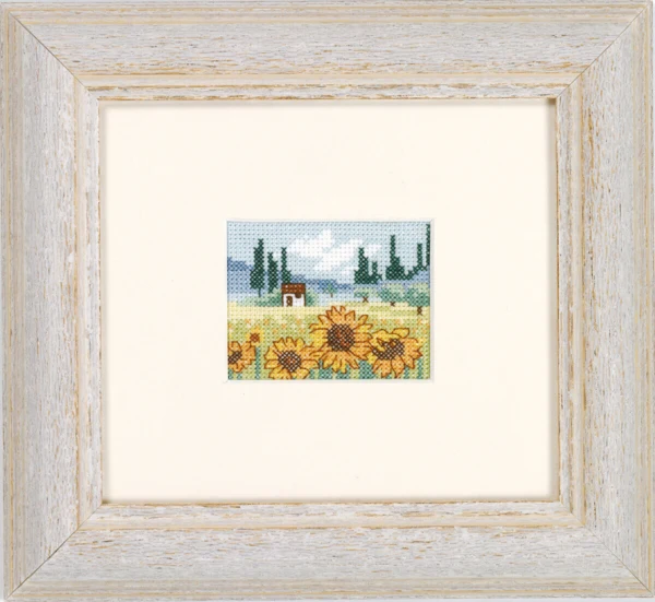 Broderikit Solsikkemark 6,5 x 5 cm