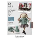 Go Handmade strikkekit Astrid Brunt hår/grøn kjole/tylskørt